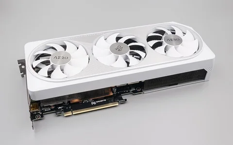 GeForce RTX 4070 — Gigabyte Aero OC 12GB board photograph