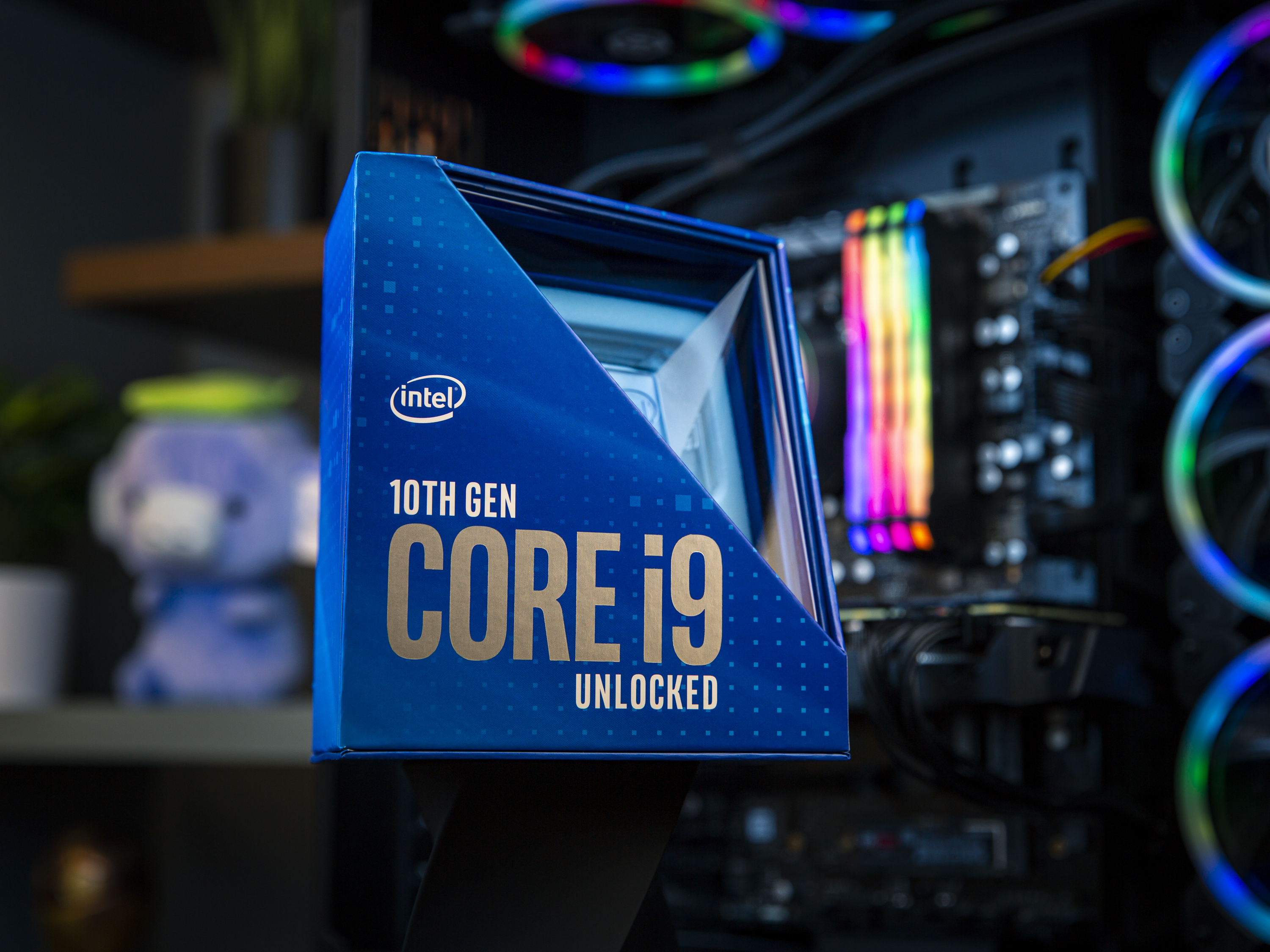 Official Intel 10th Gen Core i9 unlocked series packaging; representative 10900K box, not an exact SKU photograph. Credit: Intel Corporation
